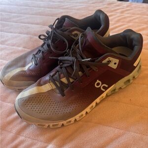 On Cloud Running Burgundy and Beige Athletic Shoes